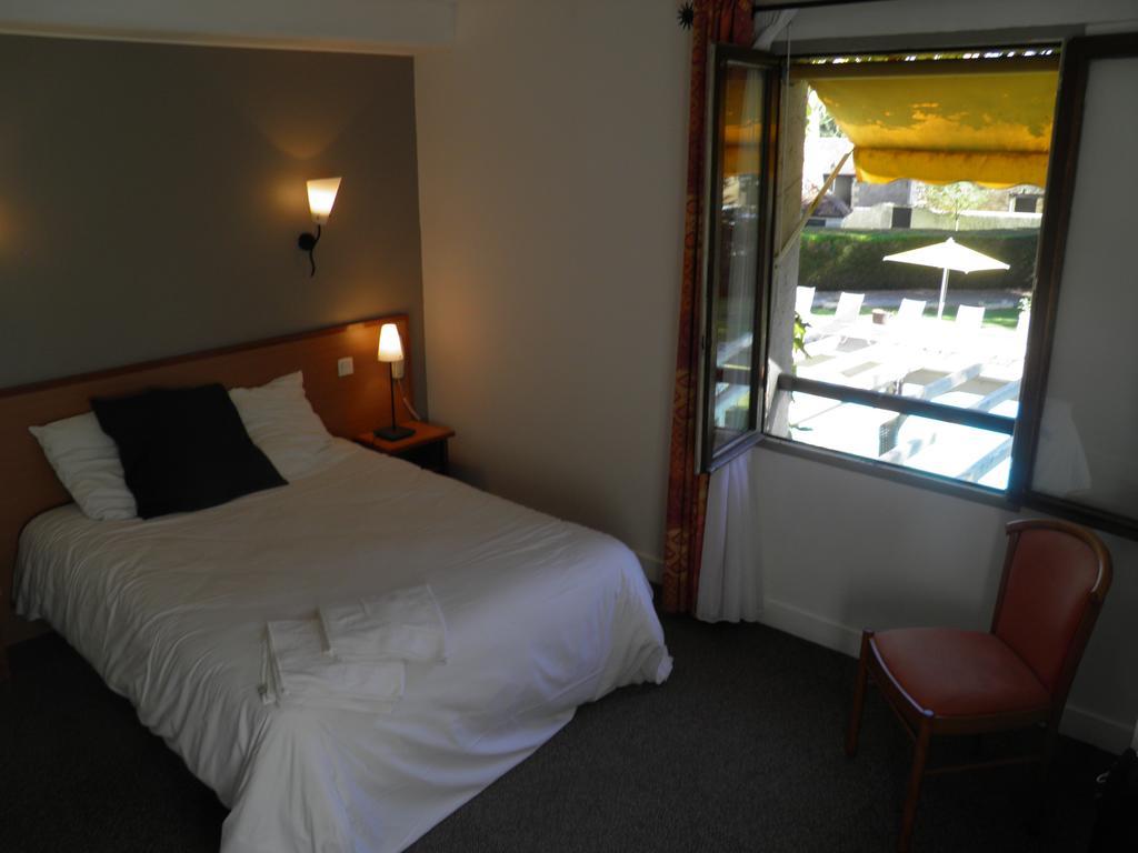 Hotel Le Relais De Montignac Esterno foto