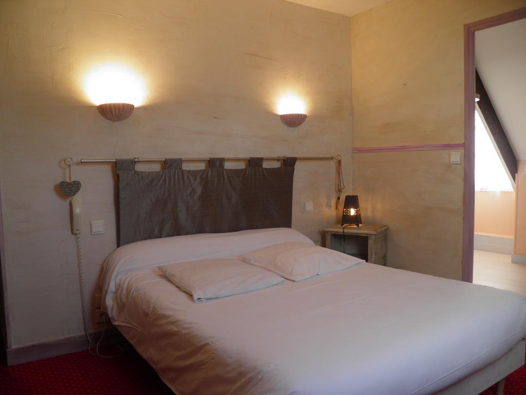 Hotel Le Relais De Montignac Esterno foto